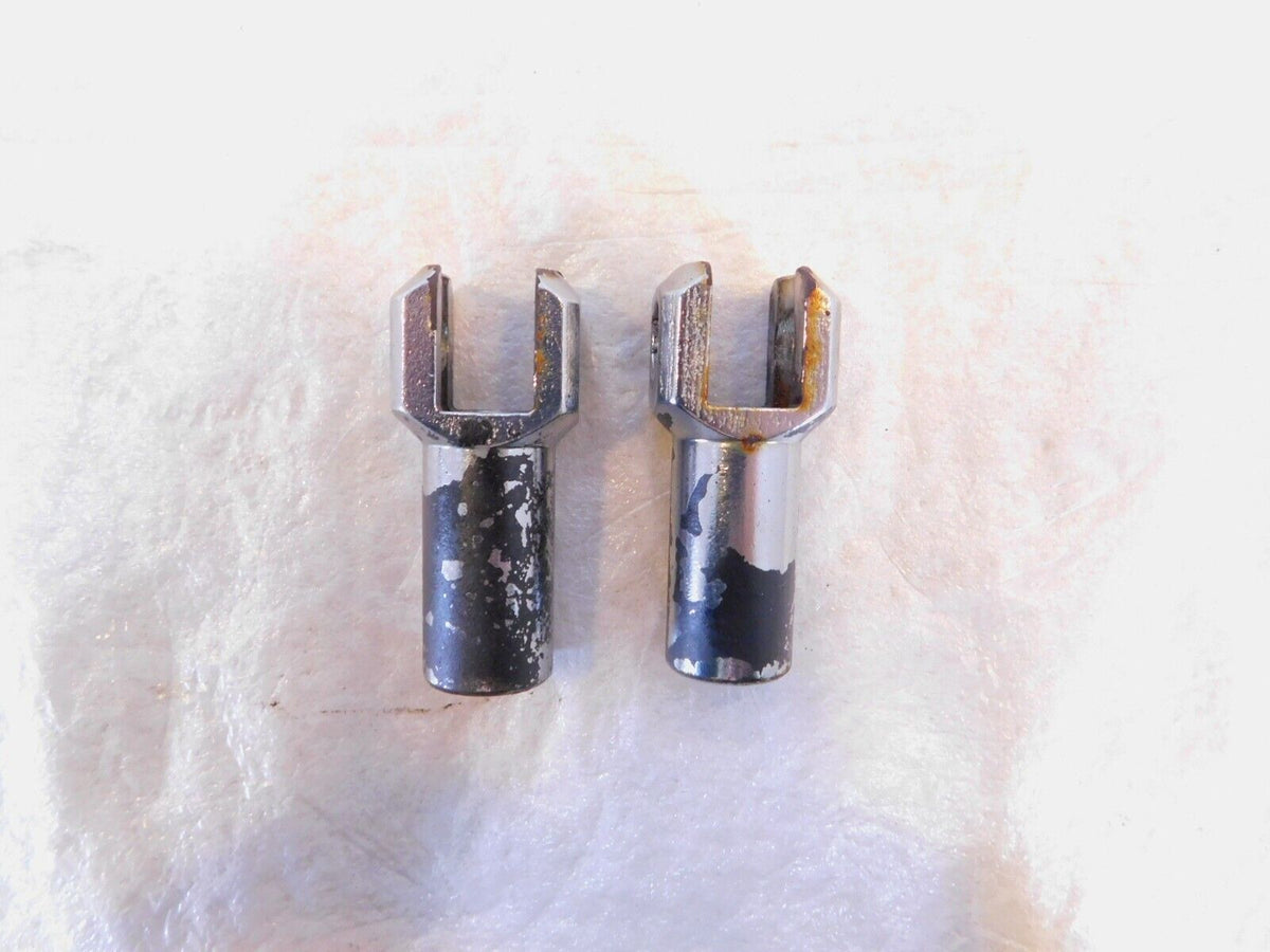 Pair Chrome Harley Davidson Softail Passenger Footpeg Peg Bracket Mount Supports