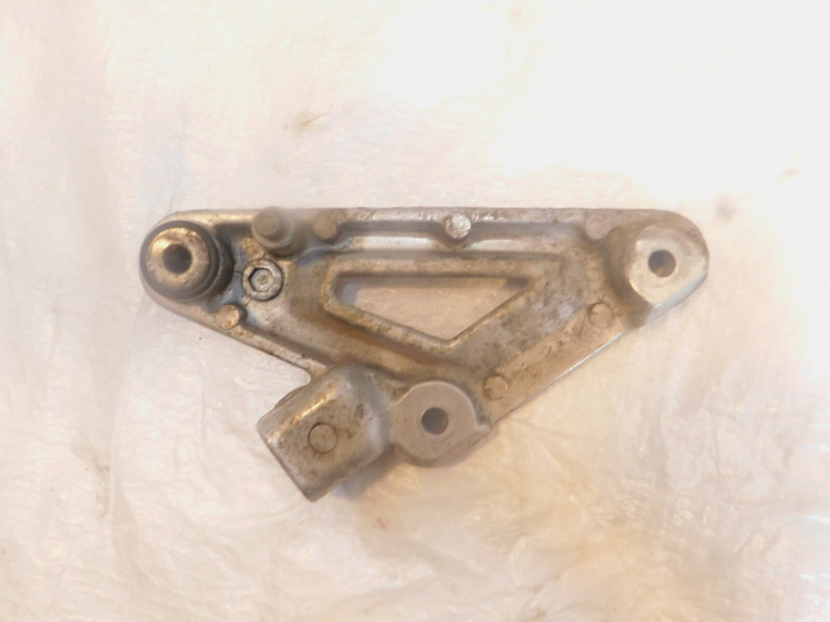Honda Magna 700 750 VF750 Rear Right Passenger Footpeg Footrest Mount Bracket - C3 Cycle
