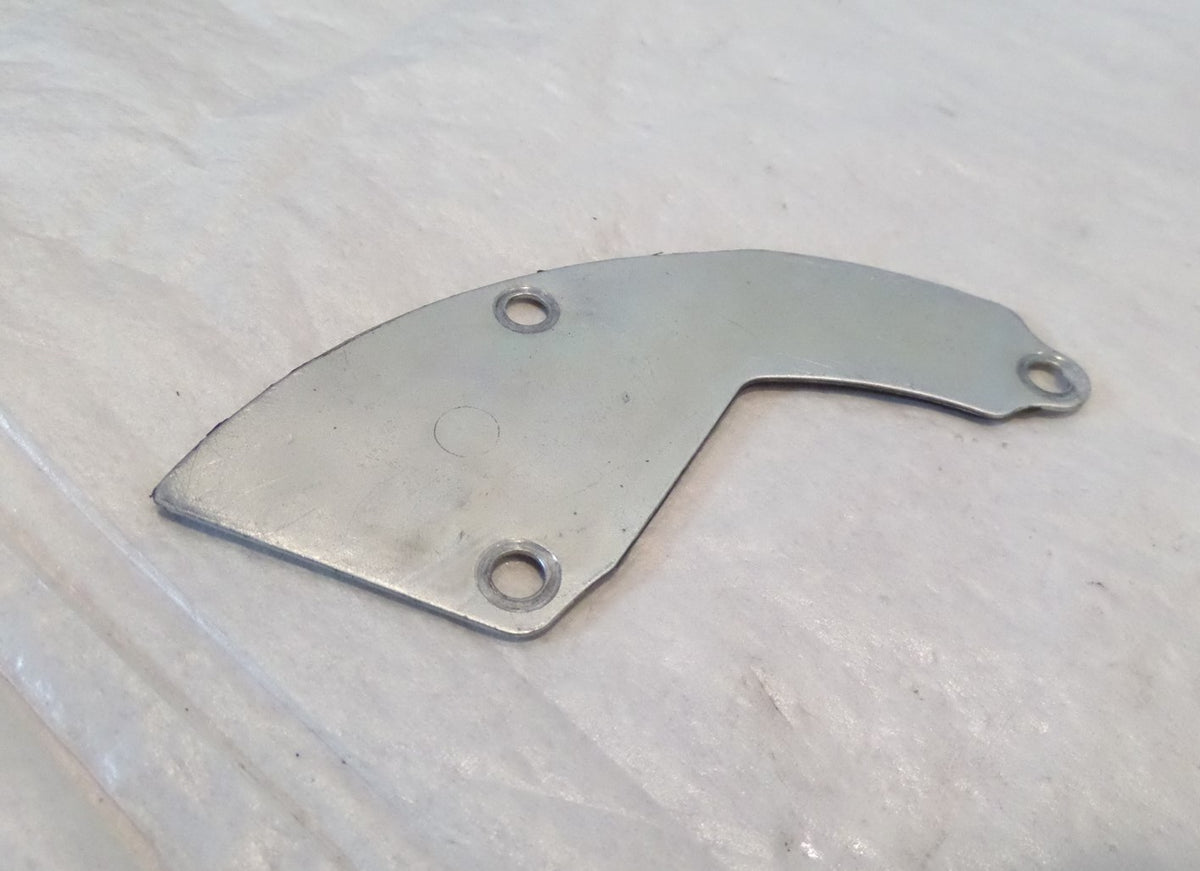 99-02 Yamaha YZFR6 YZF R6 Engine Motor Crankcase Breather Plate 5EB-11165-01-00 - C3 Cycle