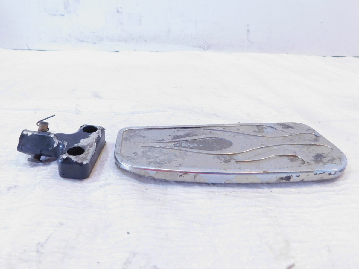 Yamaha Road Star Warrior 1700 XV1700 Front Right Footboard Floorboard w/ Bracket - C3 Cycle
