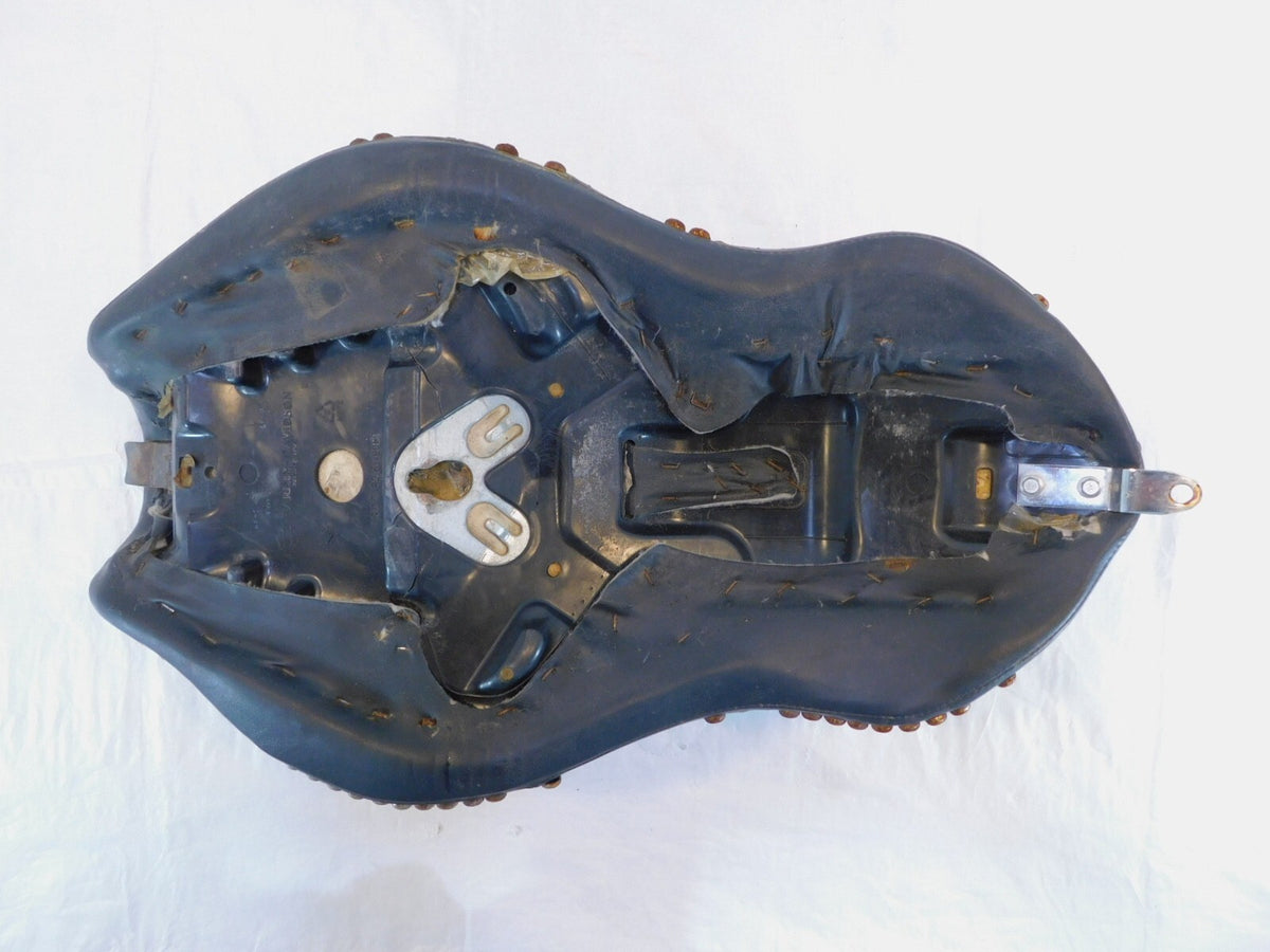 04-2006 Harley Davidson Sportster 1200 Custom Rear Passenger & Front Rider Seat