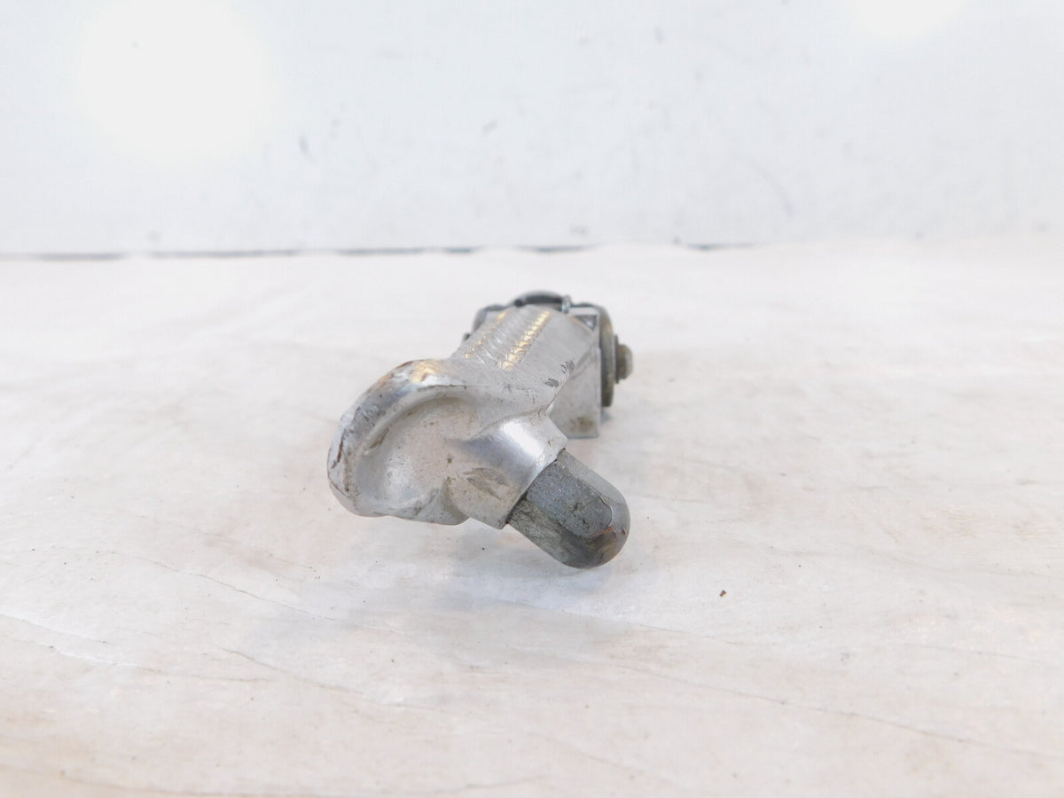 00-05 Suzuki GSX-R600 GSX-R750 GSX-R1000 Front Driver Left Side Footpeg Footrest