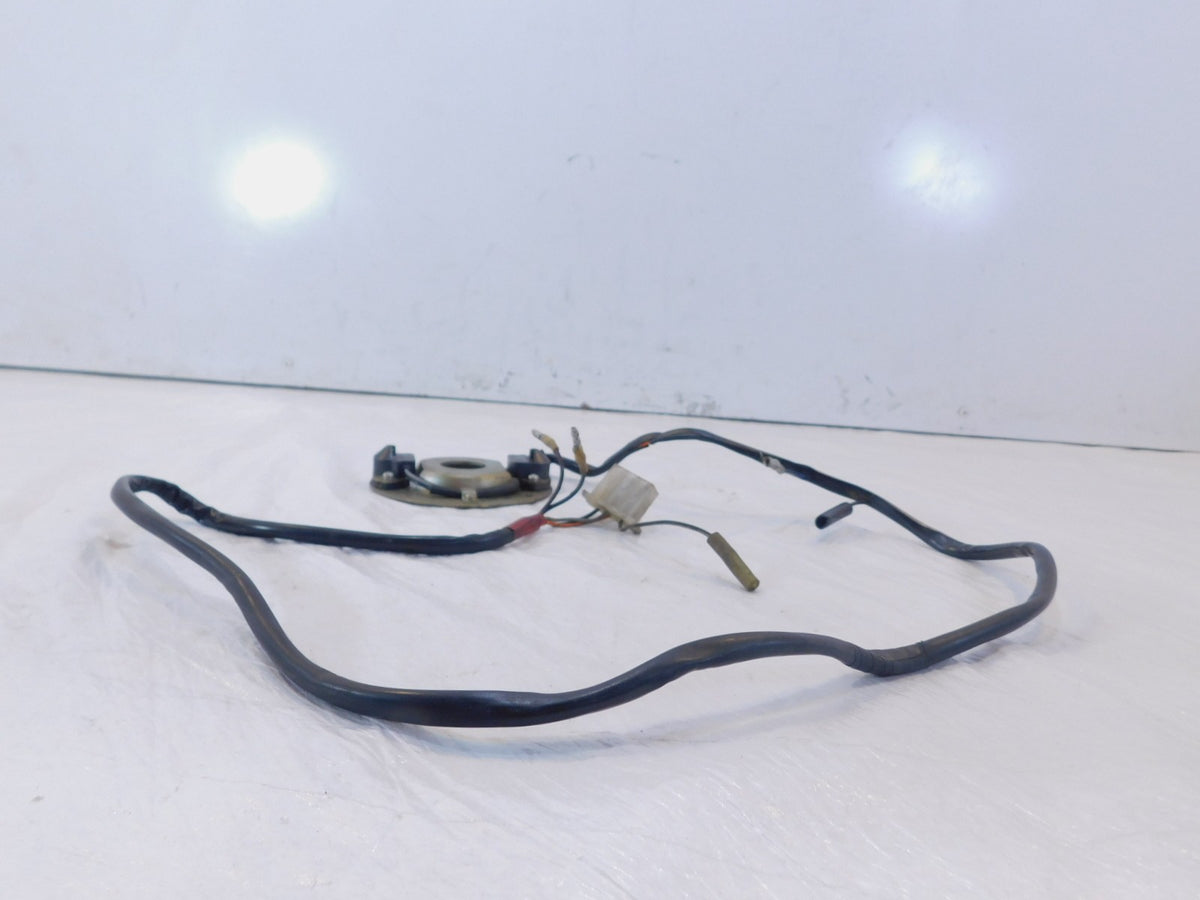 82-1983 Yamaha XJ750J Maxim 750 Engine Motor Ignition Pickup Coil Plate & Sensor - C3 Cycle