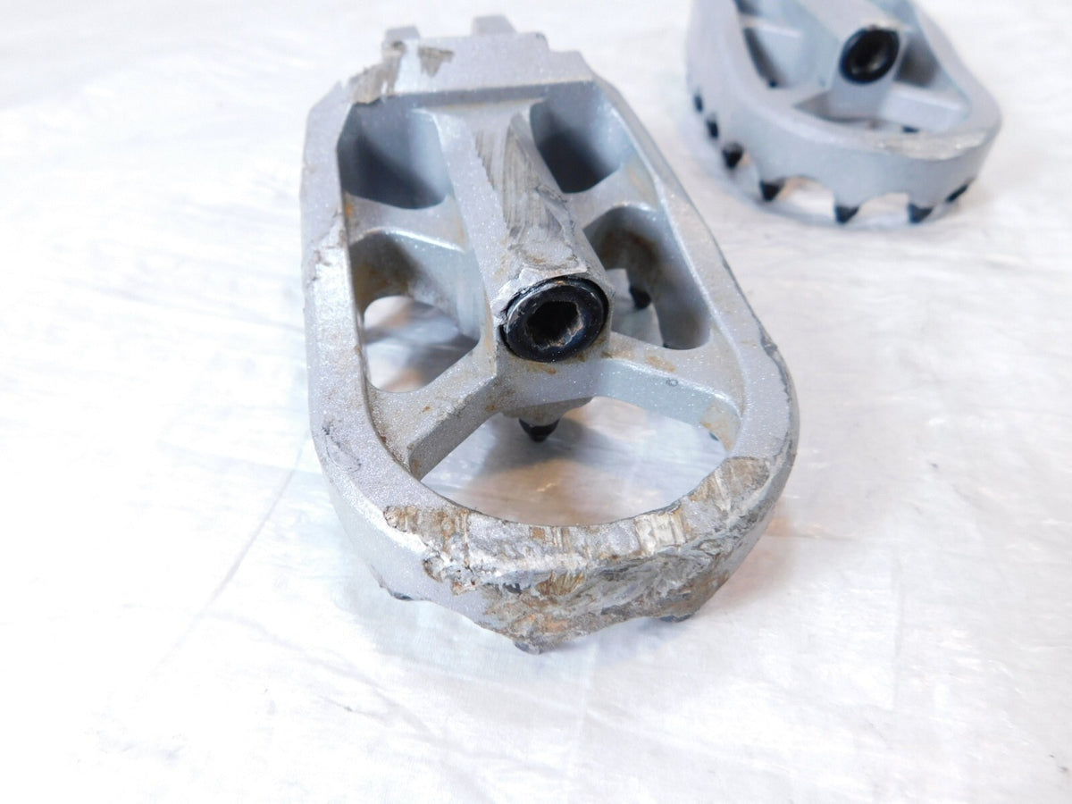 Harley Touring V-Rod Dyna Sportster FXR Softail FLO MX Style Footpeg Footrests - C3 Cycle