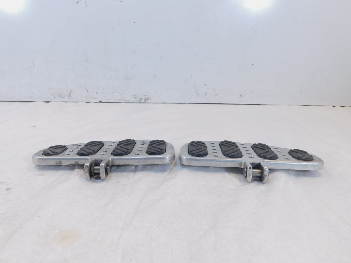 Victory Touring Cruiser V92 Deluxe & Touring Passenger Footboard Floorboards - C3 Cycle