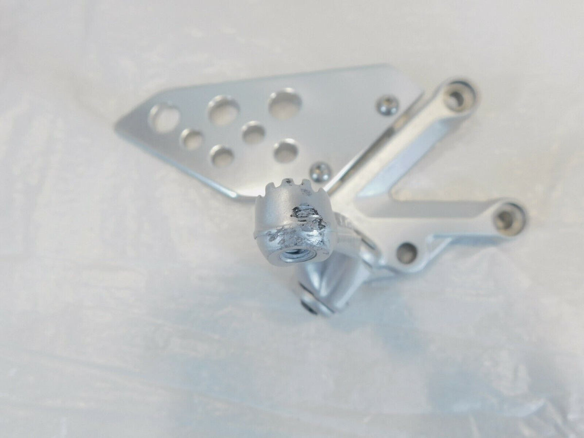 Aprilia RSV1000R RSVR & RSV 1000 Tuono Front Right Footrest Foot Peg & Mount - C3 Cycle