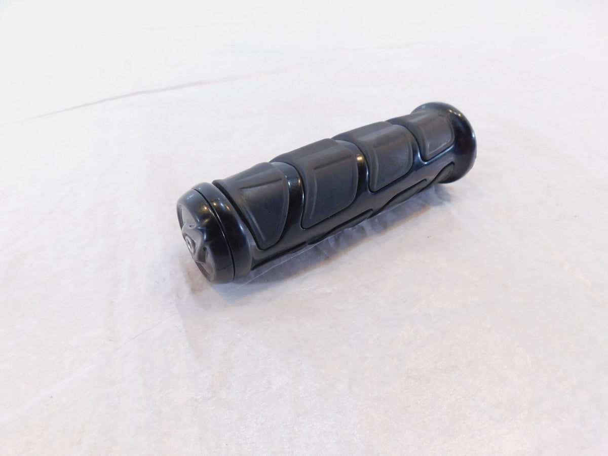 Kawasaki Vulcan 1600 VN1600 & 900 VN900 Left Handlebar Grip Tube - 46075-1212 - C3 Cycle