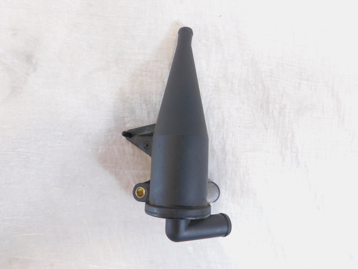1993-1994 BMW R1100RS R1100 RS Black Engine Ventilation Oil Separator Funnel - C3 Cycle