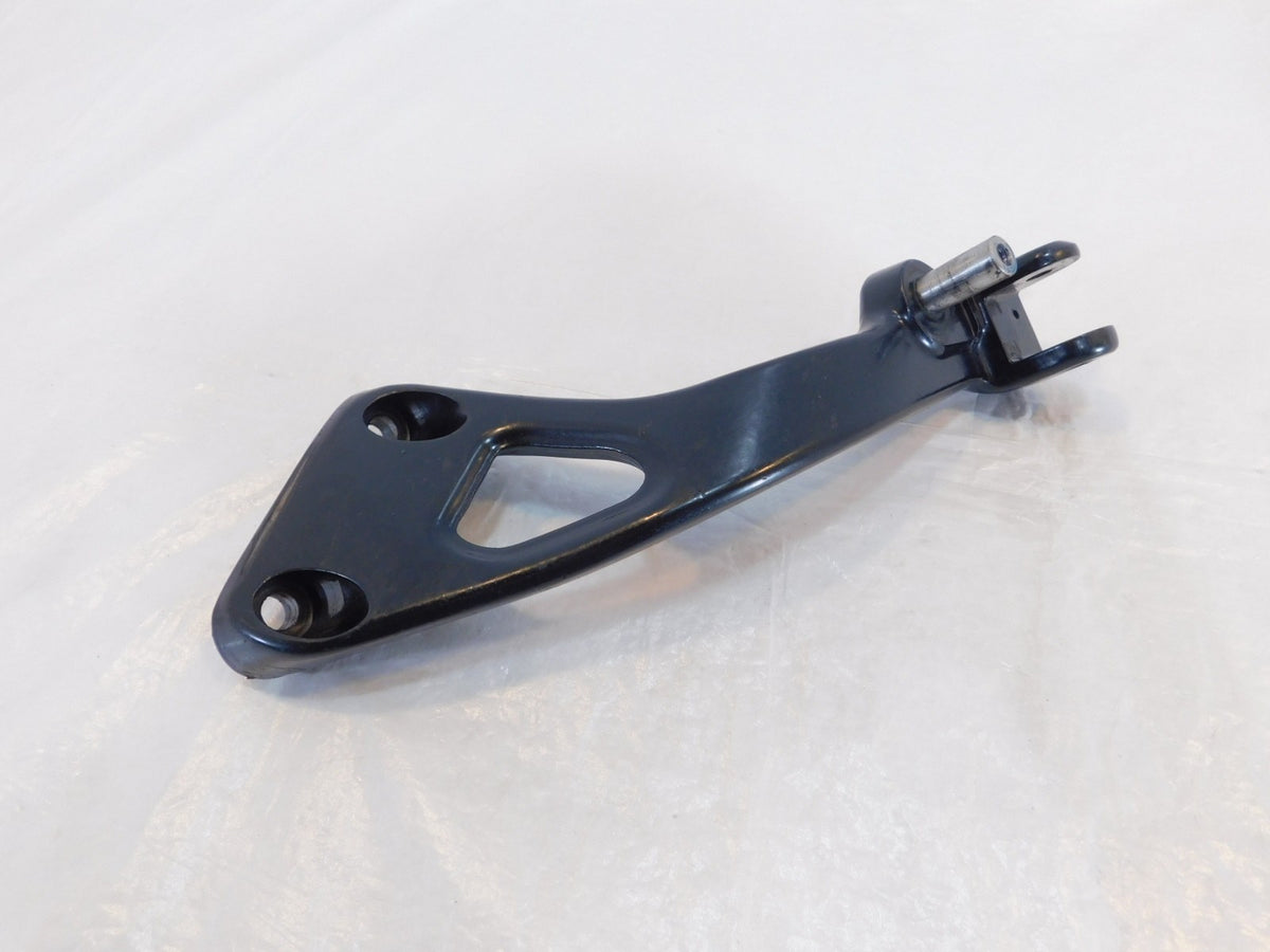 2018-2020 Harley Davidson Softail Low Rider Right Footpeg Footrest Mount Bracket - C3 Cycle