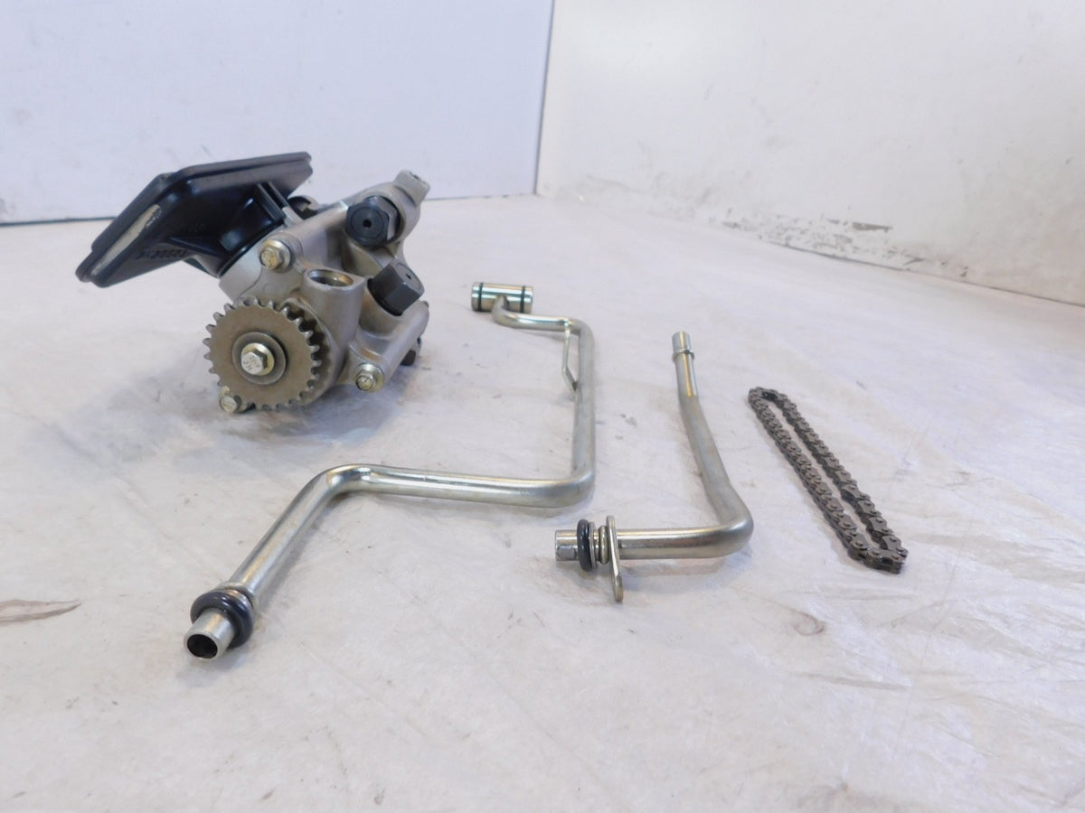 Victory Hammer Kingpin Jackpot & Vegas Engine Motor Oil Pump Lines w/ Chain - C3 Cycle