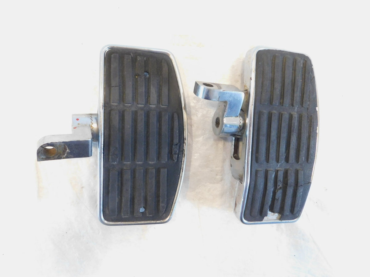 Pair Harley Davidson Touring Dyna Sportster & Softail Chrome Footboard / Footpeg - C3 Cycle