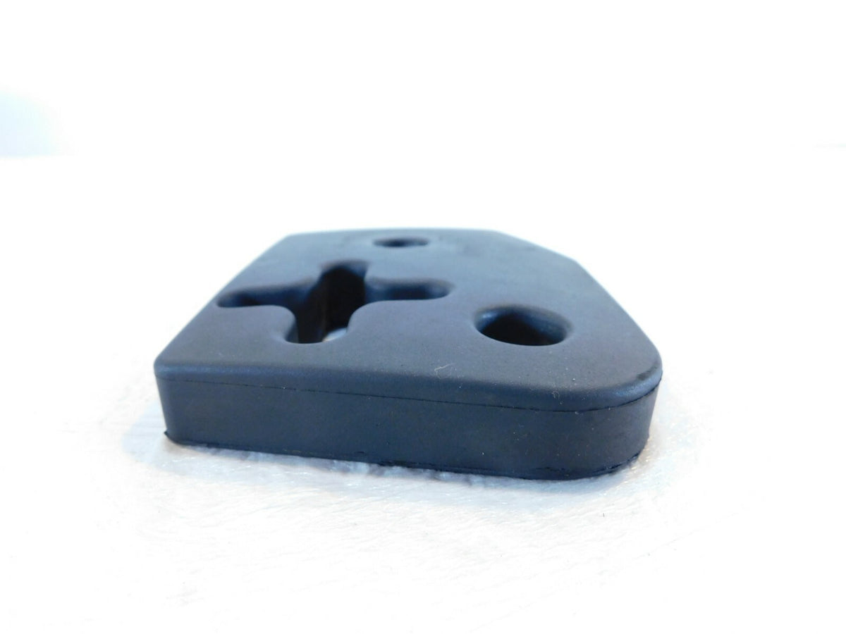 94-03 Honda VF750 Magna 750 Rear Left Engine Motor Water Pump Cover Rubber - C3 Cycle