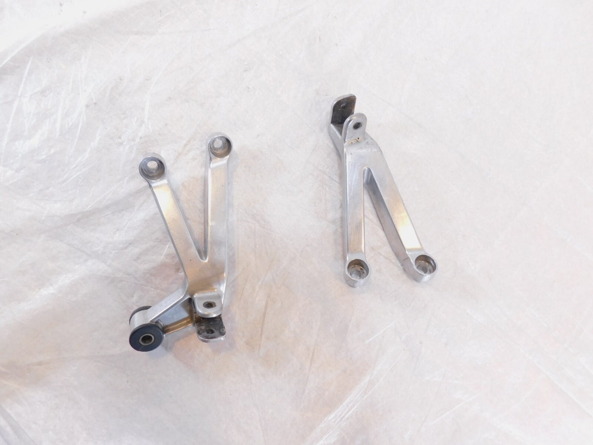 Honda CBR900RR CBR929RR FireBlade Rear Left/Right Footpeg Footrest Holder Mounts - C3 Cycle