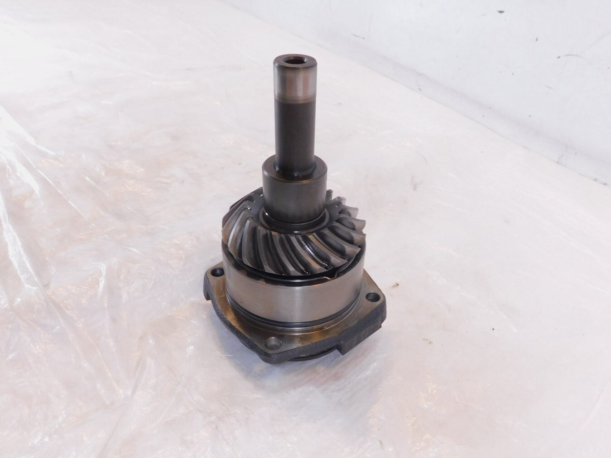 Suzuki Boulevard S83 VS1400 Intruder 1400 Rear Secondary Bevel Drive Gear Shaft