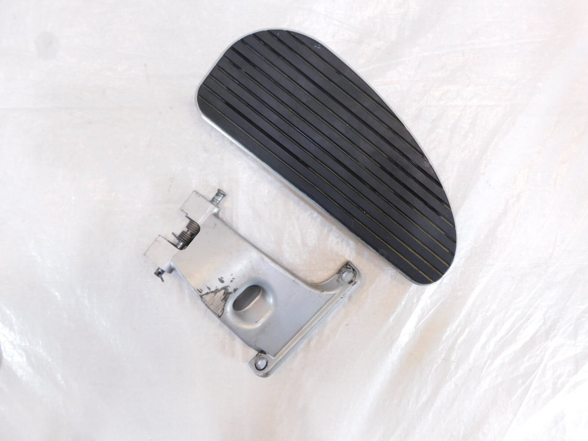 Victory V92 Classic & Touring Cruiser Right Footboard Floorboard & Mount Bracket - C3 Cycle