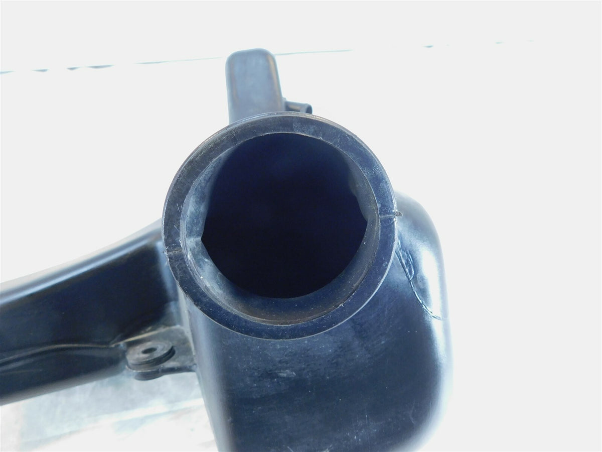 Kawasaki Ninja ZX-6 ZX600 ZX600-E & ZZR600 Right Air Intake Duct Pipe Tube