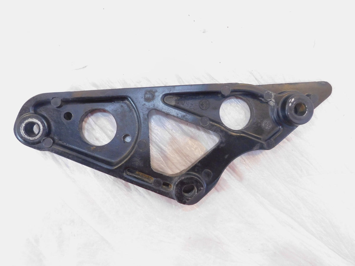 1983 83 Yamaha XJ750 Maxim 750 Rear Right Passenger Foot Peg Mount Bracket - C3 Cycle