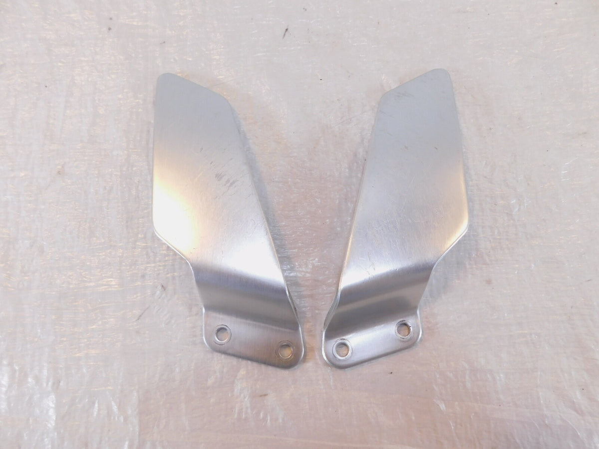 89-99 Yamaha FZR600R FZR600 Left & Right Footpeg Footrest Heel Guard Brackets - C3 Cycle