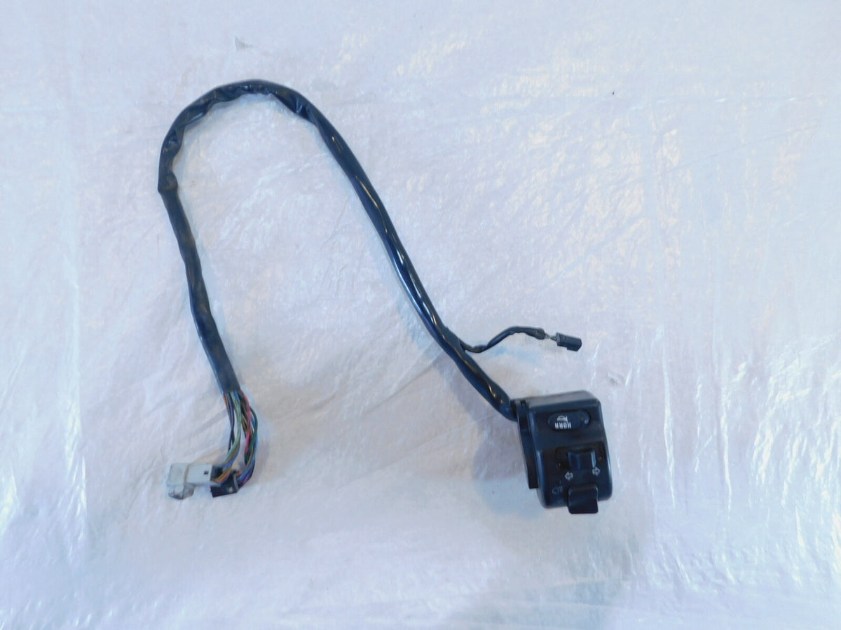 Victory V92 Sport Deluxe & Standard Cruiser Left Handlebar Turn Signal Switches - C3 Cycle