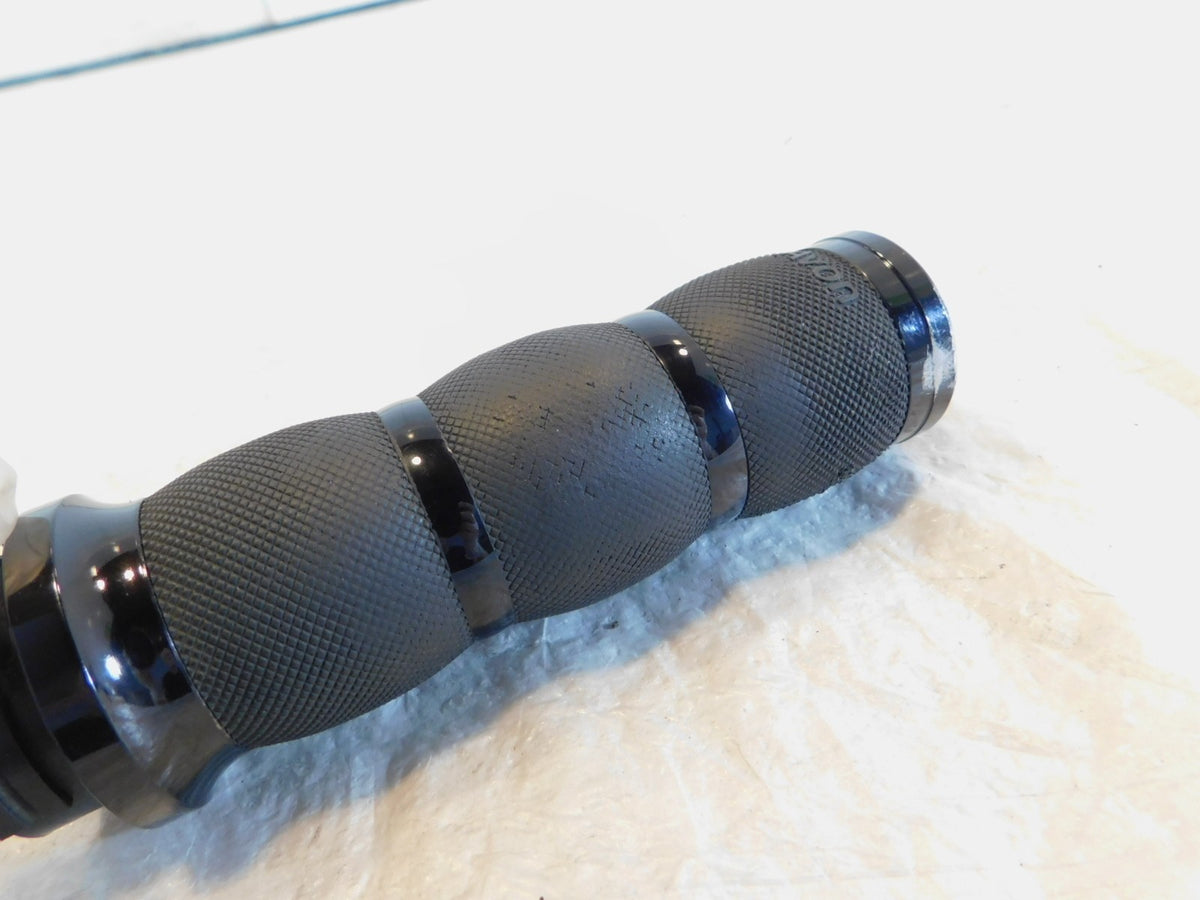 Harley Davidson Dyna Sportster Softail Avon Black Throttle Right Handlebar Grip - C3 Cycle