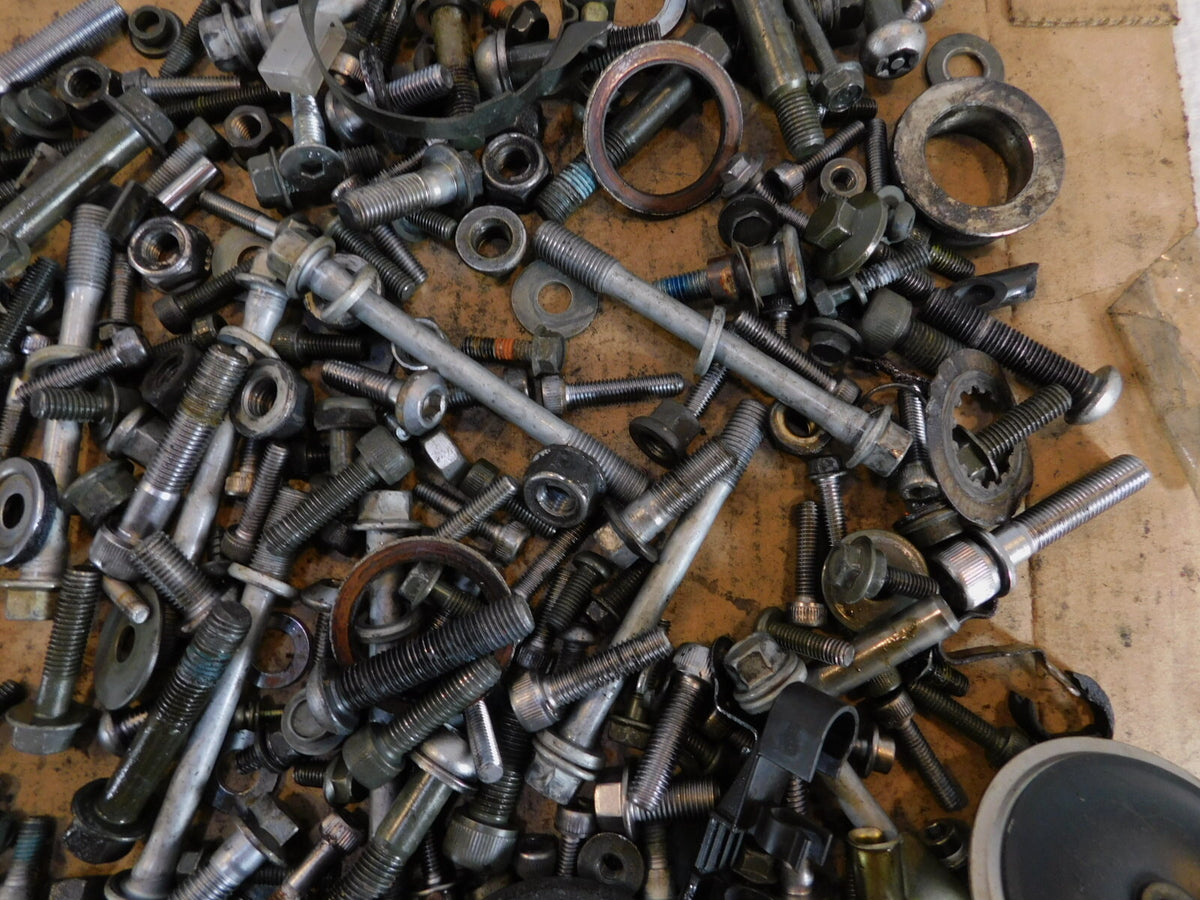 2004 04 Yamaha FZ6 FZ6S Misc Hardware Horn Nuts Bolts Brackets Parts Box Lot - C3 Cycle