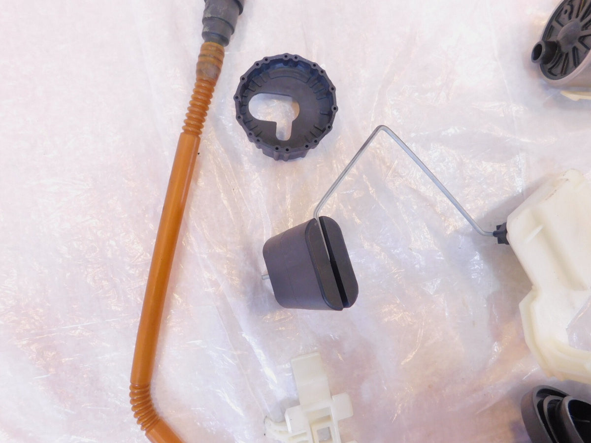 Harley Davidson Touring Road Street & Electra Glide Fuel Gas Petrol Tank Pump - C3 Cycle