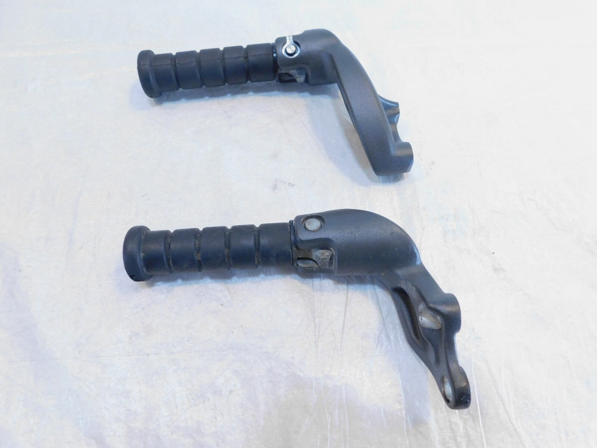2018-2022 Indian Scout 1200 Black Rear Left/Right Passenger Foot Pegs w/ Mounts - C3 Cycle