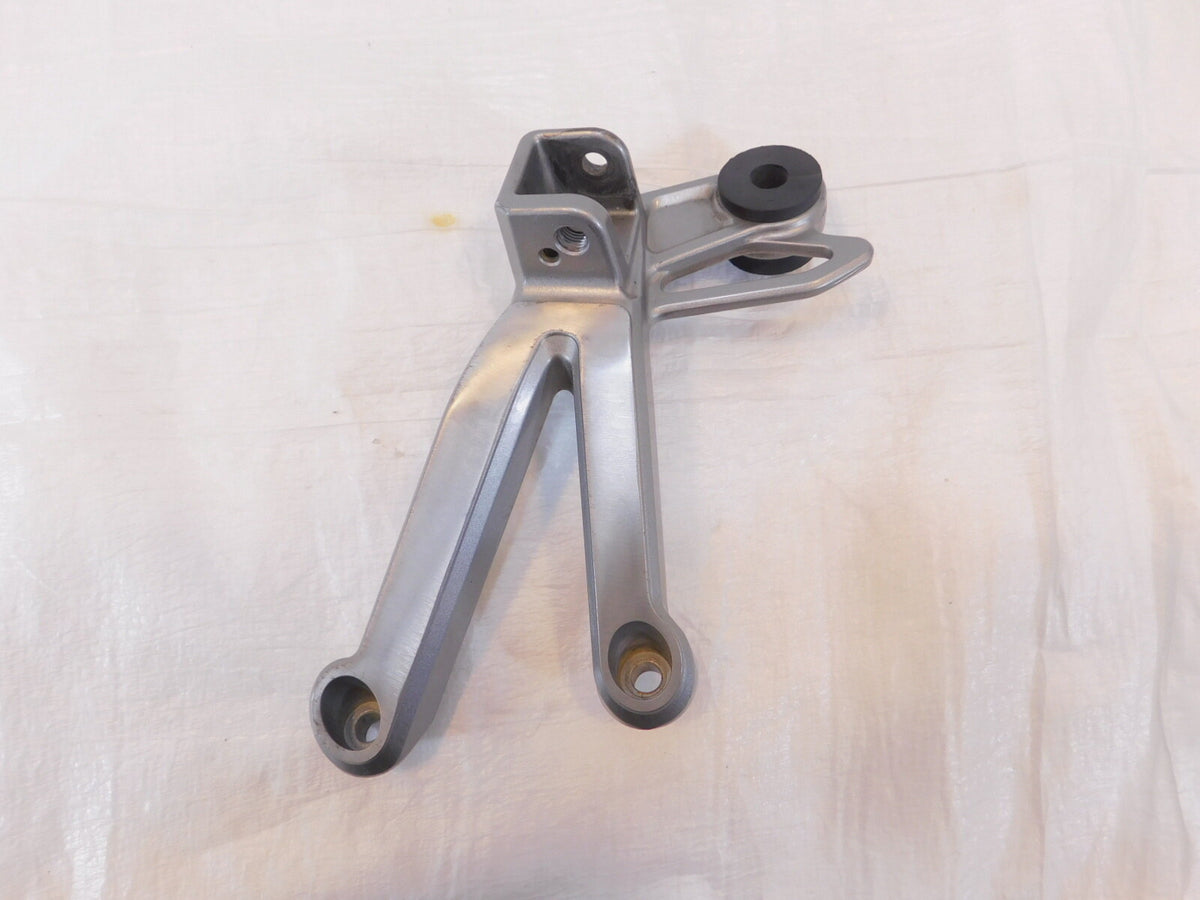 Suzuki Bandit 1200 GSF1200 Rear Right Passenger Footpeg Footrest Mount Bracket - C3 Cycle
