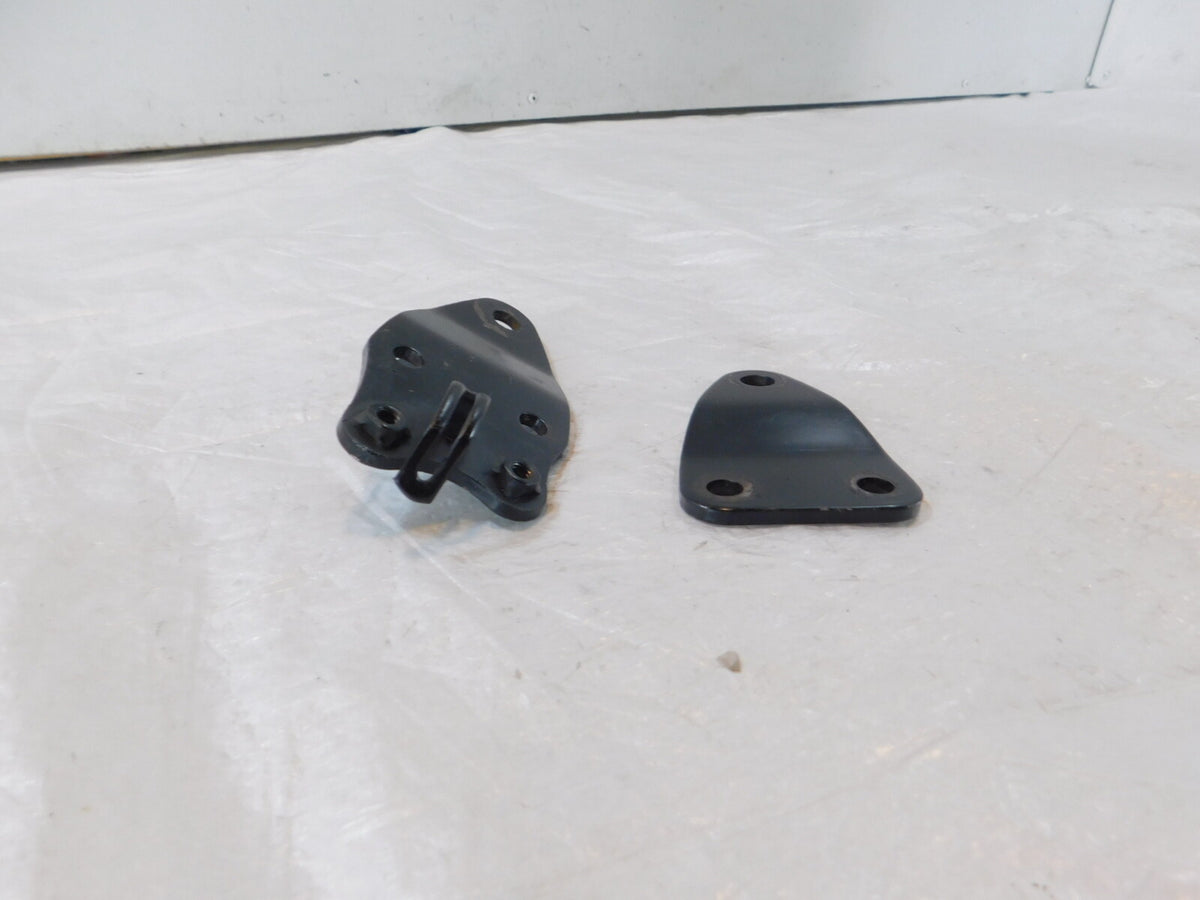 Suzuki Intruder 1400 Boulevard S83 Left/Right Lower Engine Motor Mount Brackets