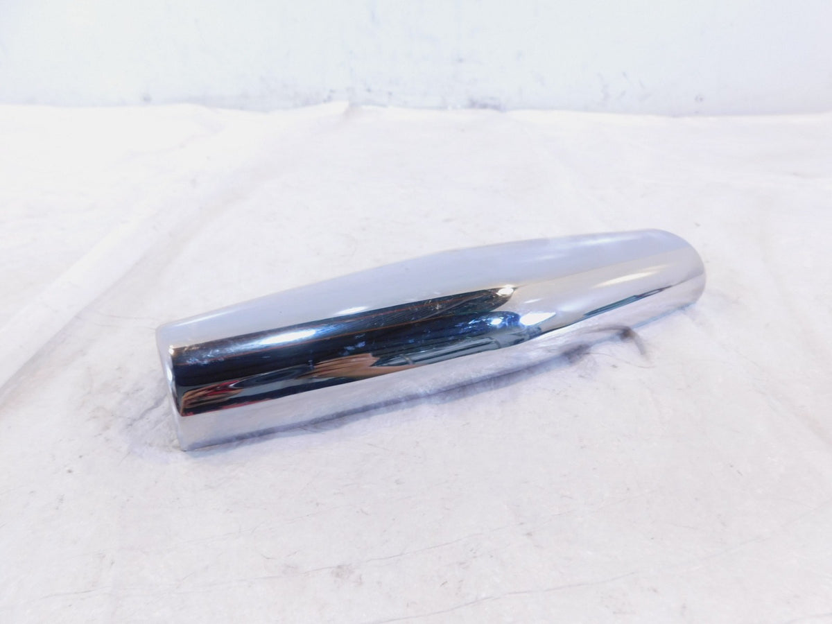 Kawasaki Vulcan 1500 VN1500 Classic Nomad FI Rear Turn Signal Lamp Bracket Cover