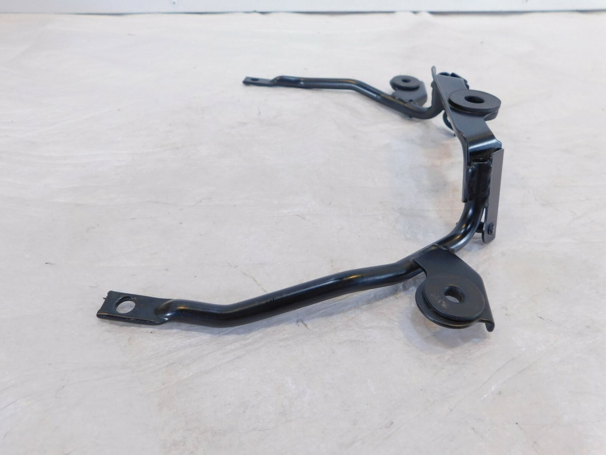 18-19 Suzuki GSX250R Front Gas Petrol Fuel Tank Cowling Fairing Bracket Stay - C3 Cycle
