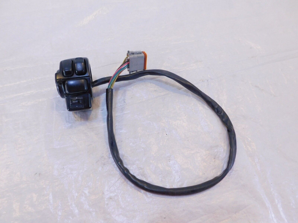 Harley Electra Glide Left Handlebar Turn Signal Horn Switches w/ Radio Volume - C3 Cycle