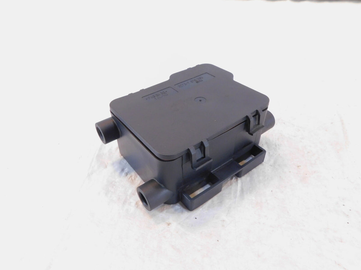 2005-2008 BMW R1200 ST R1200ST Throttle Bowden Cable Distributor Box & Cover - C3 Cycle