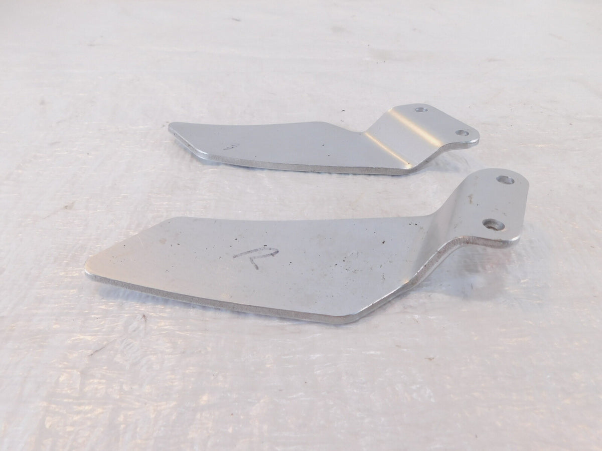 89-99 Yamaha FZR600R FZR600 Left & Right Footpeg Footrest Heel Guard Brackets - C3 Cycle