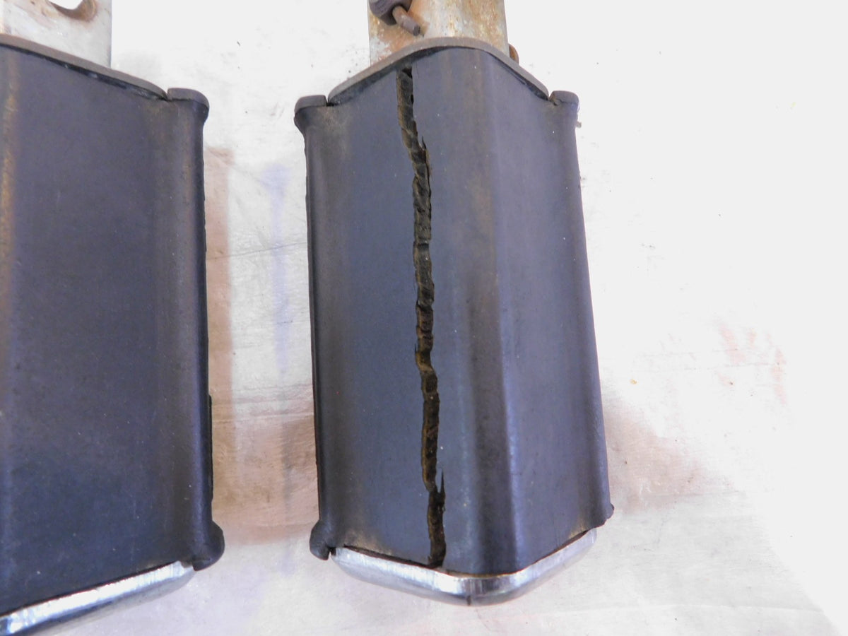 1981-1983 Yamaha XV750 XV920 Virago 750 920 Right/ Left Front Footpeg Footrest
