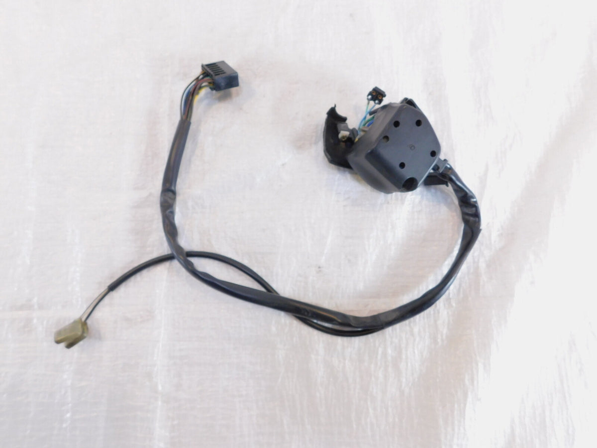2004-2009 Yamaha FZ6 FZ6S FZS6 Left Handlebar Turn Signal Horn Switch For Parts - C3 Cycle