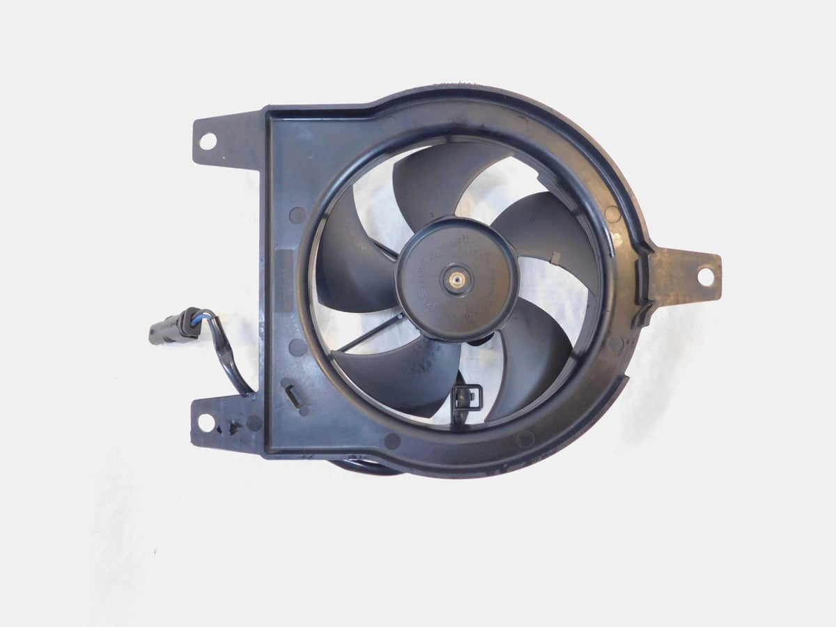 BMW F700GS F800 F800GT F800ST & F800R Engine Coolant Radiator Fan & Shroud - C3 Cycle