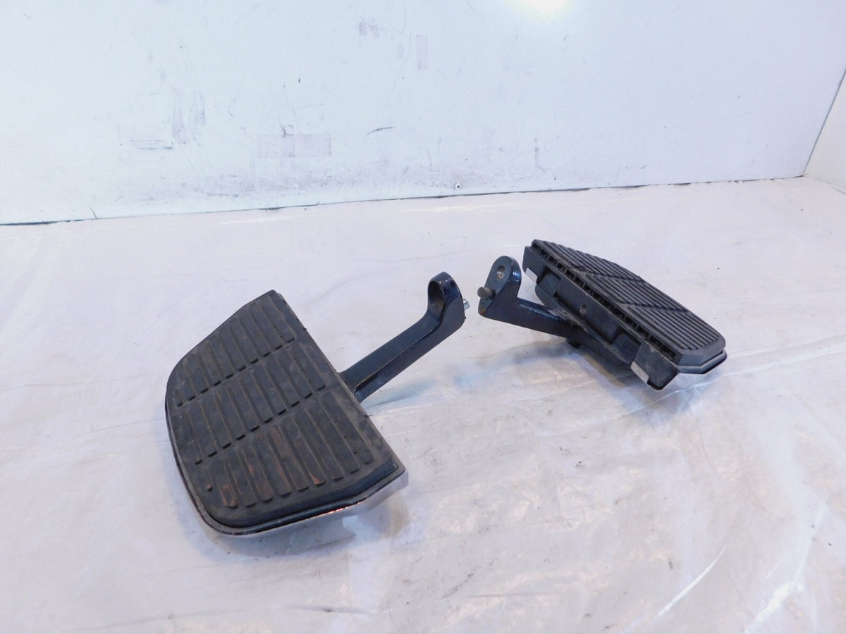 Harley Davidson Road King Electra Glide Passenger Footboard Floorboard & Bracket - C3 Cycle