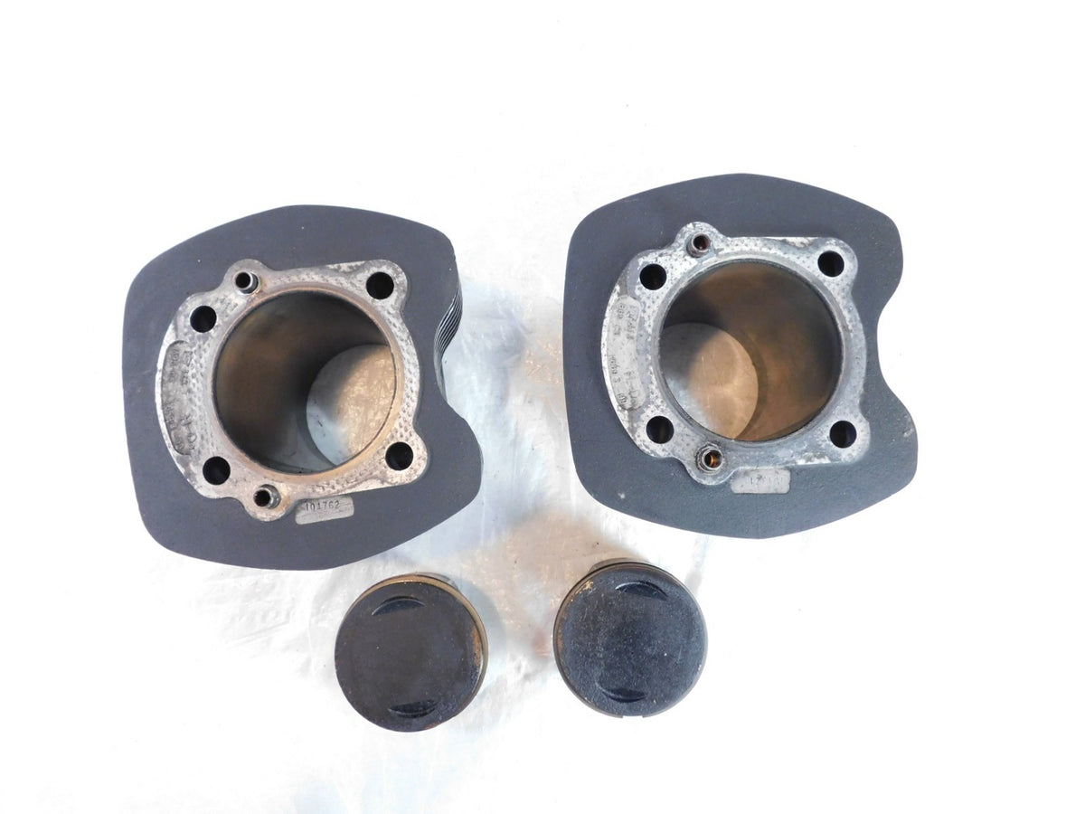 Harley Davidson Twin Cam Touring Dyna & Softail Engine Pistons & Black Cylinders