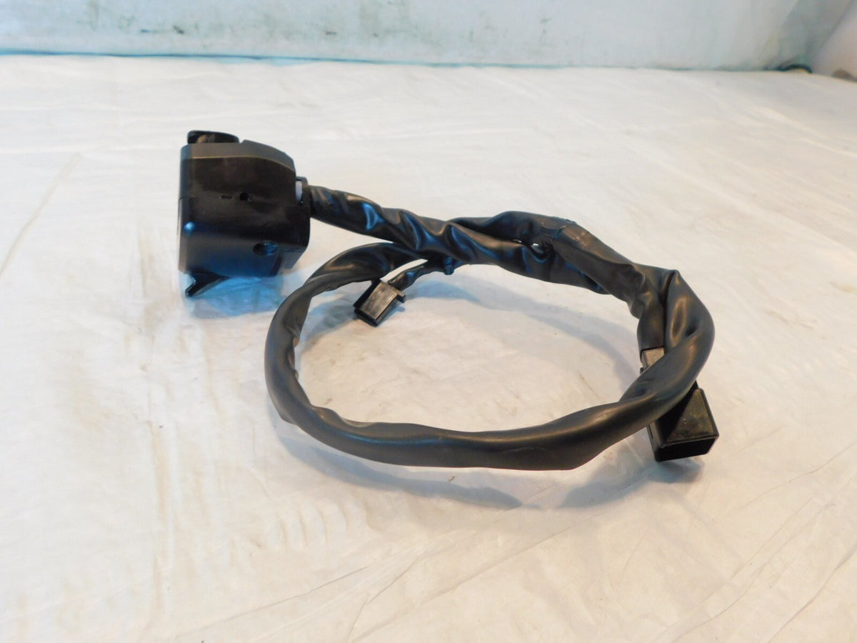 17-19 Kawasaki Versys 650 KLE650 ABS Left Handlebar Turn Signal & Horn Switches - C3 Cycle