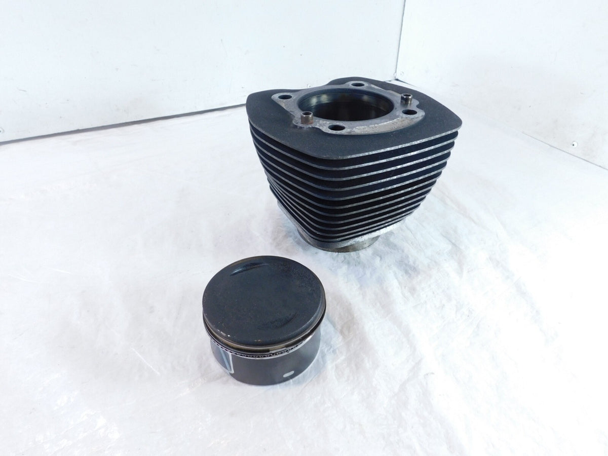 Harley Davidson Touring Dyna & Softail Twin Cam 88 Motor Piston & Black Cylinder - C3 Cycle