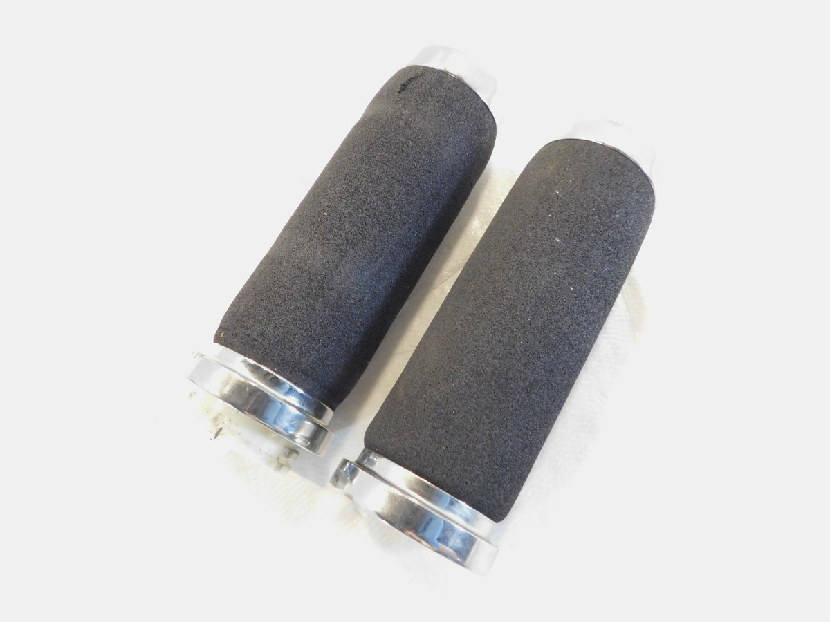 Harley Davidson Touring Dyna Sportster & Softail Left & Right Handlebar Grips