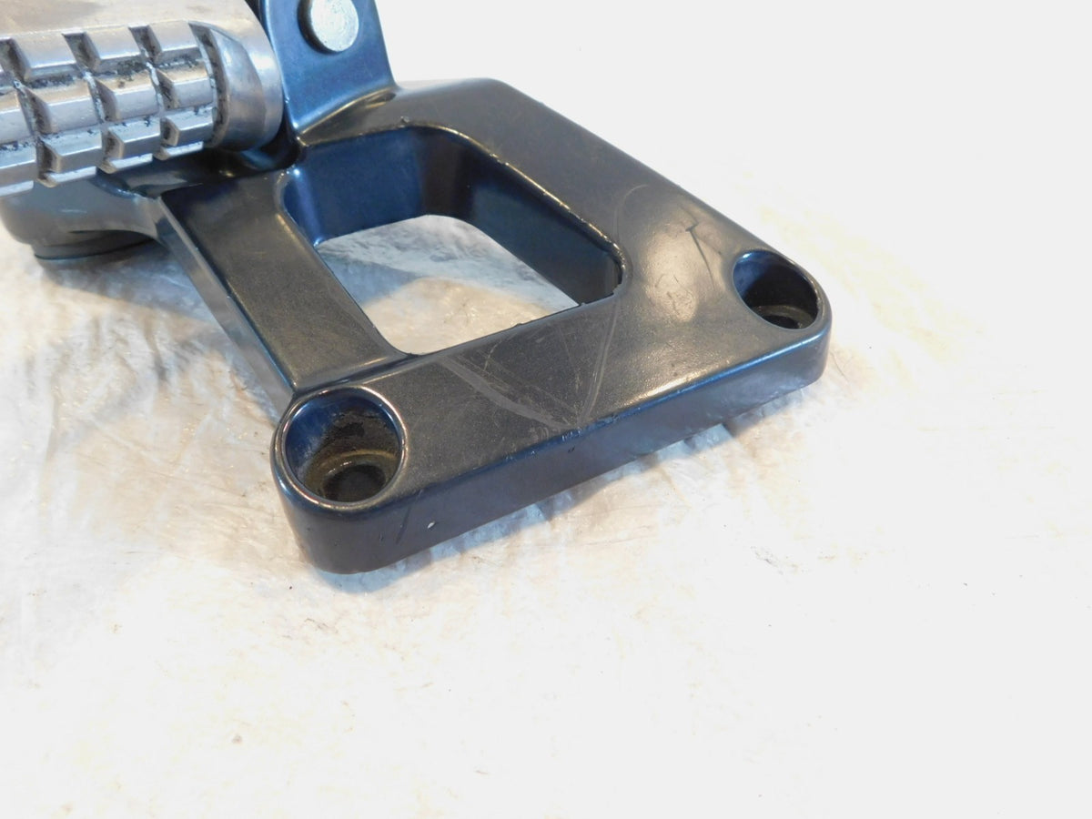 Kawasaki Ninja ZX600 ZX600-E ZZR600 Rear Left Passenger Footpeg & Mount Bracket - C3 Cycle