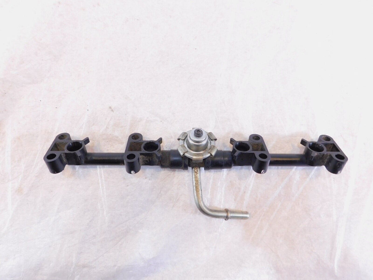 2011 2012 2013 Yamaha FZ8 FZ8N Gas Petrol Fuel Injector Throttle Body Rail Pipes