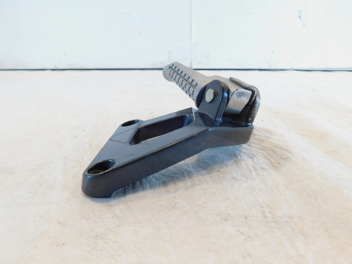 Kawasaki Ninja ZX600 ZX600-E ZZR600 Rear Left Passenger Footpeg & Mount Bracket - C3 Cycle