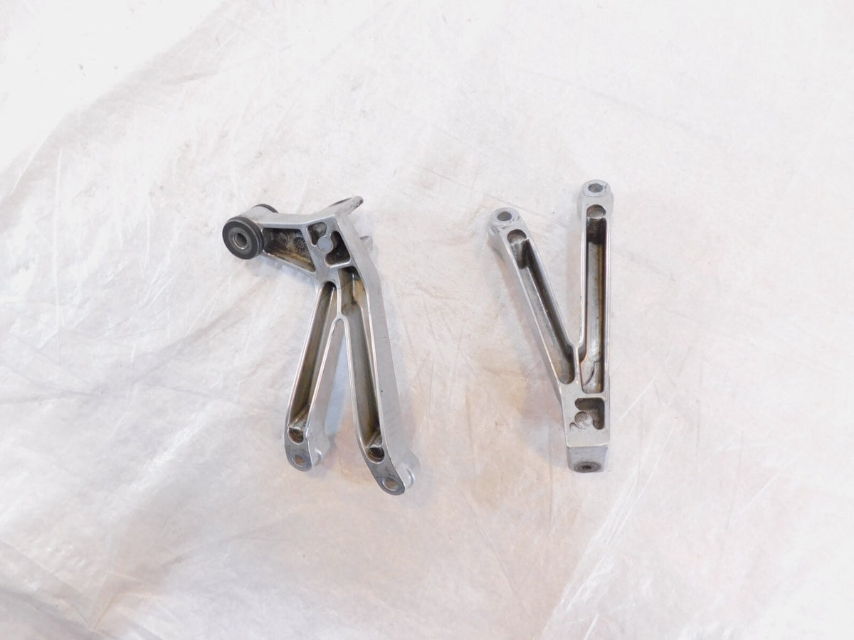 Honda CBR900RR CBR929RR FireBlade Rear Left/Right Footpeg Footrest Holder Mounts - C3 Cycle