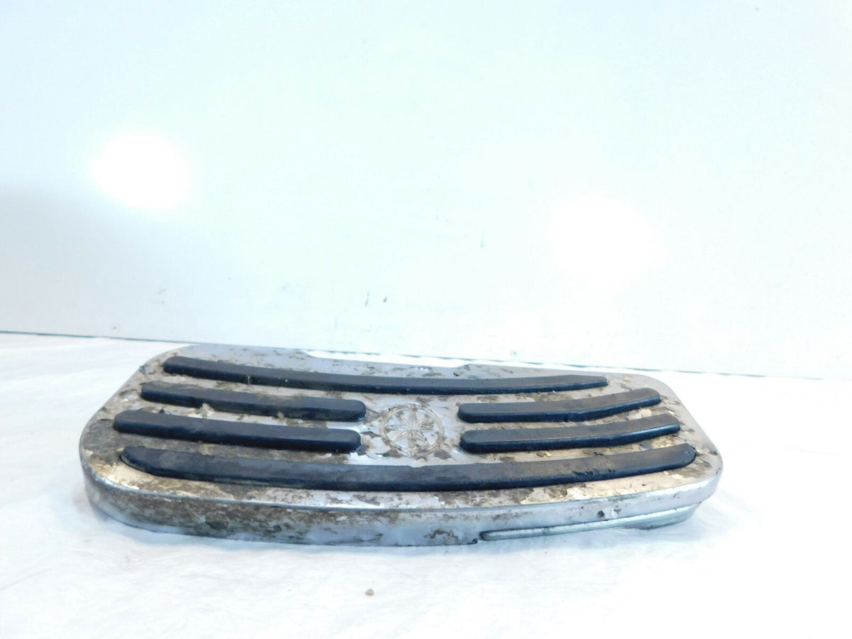 2001-2003 Yamaha XV1600 Road Star 1600 Front Right Foot Board Footrest & Mount - C3 Cycle