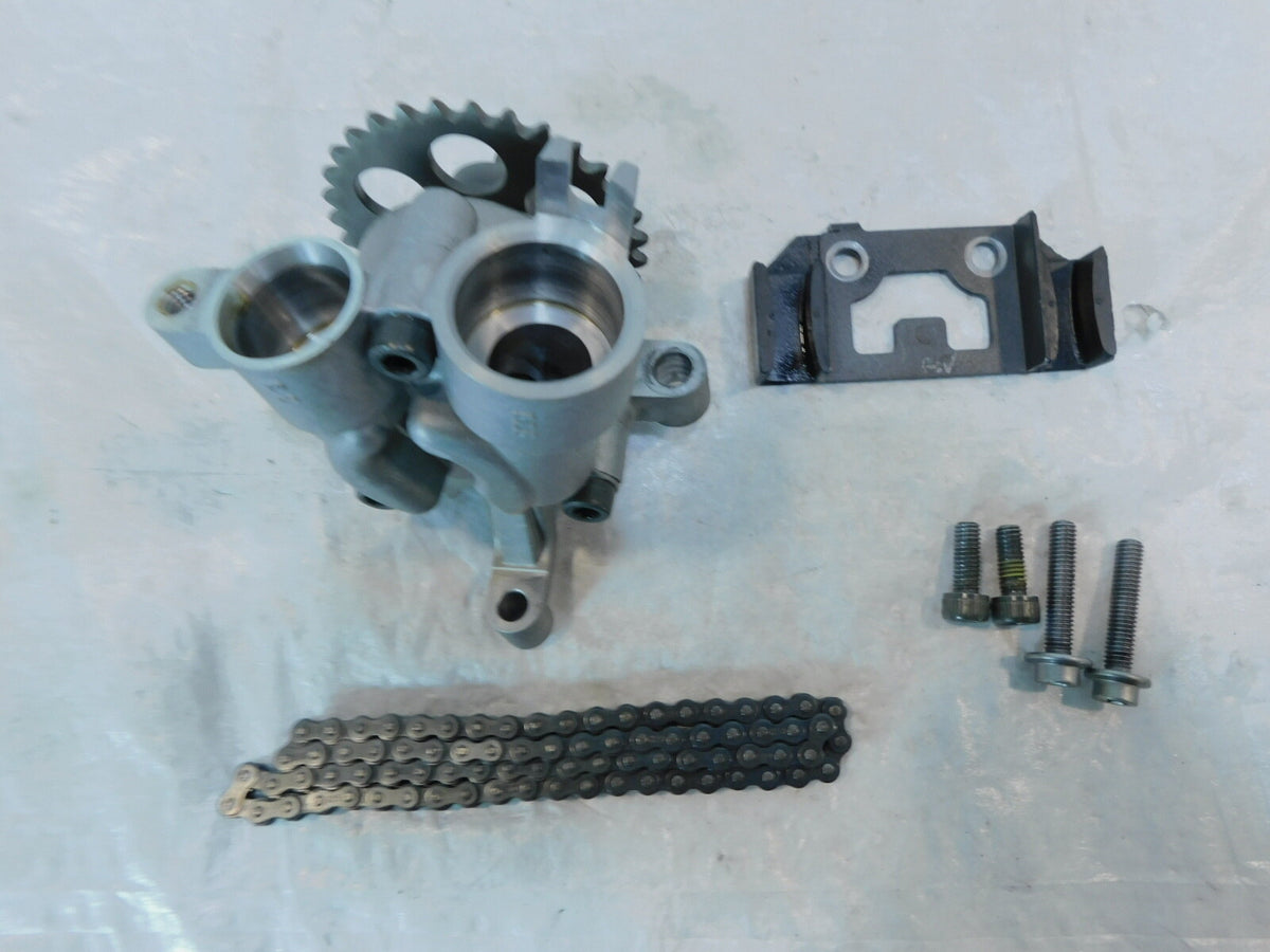 Yamaha YZFR6 YZF R6 FZ6 FZ-6 Engine Motor Oil Pump Assembly 5MT-13300-00-00 - C3 Cycle