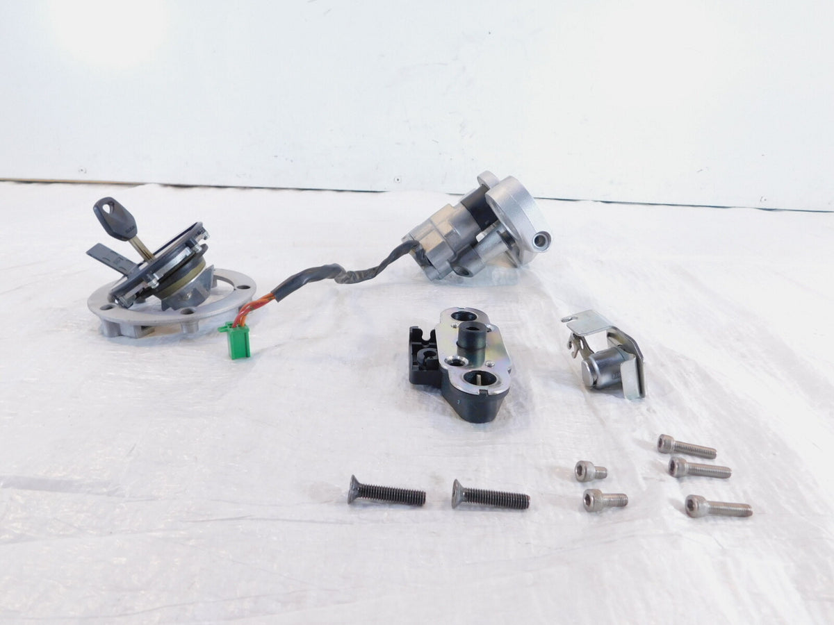 2013 13 Suzuki GW250 Inazuma 250 L3 Ignition Switch & Fuel Tank Lock Set w/ Key - C3 Cycle