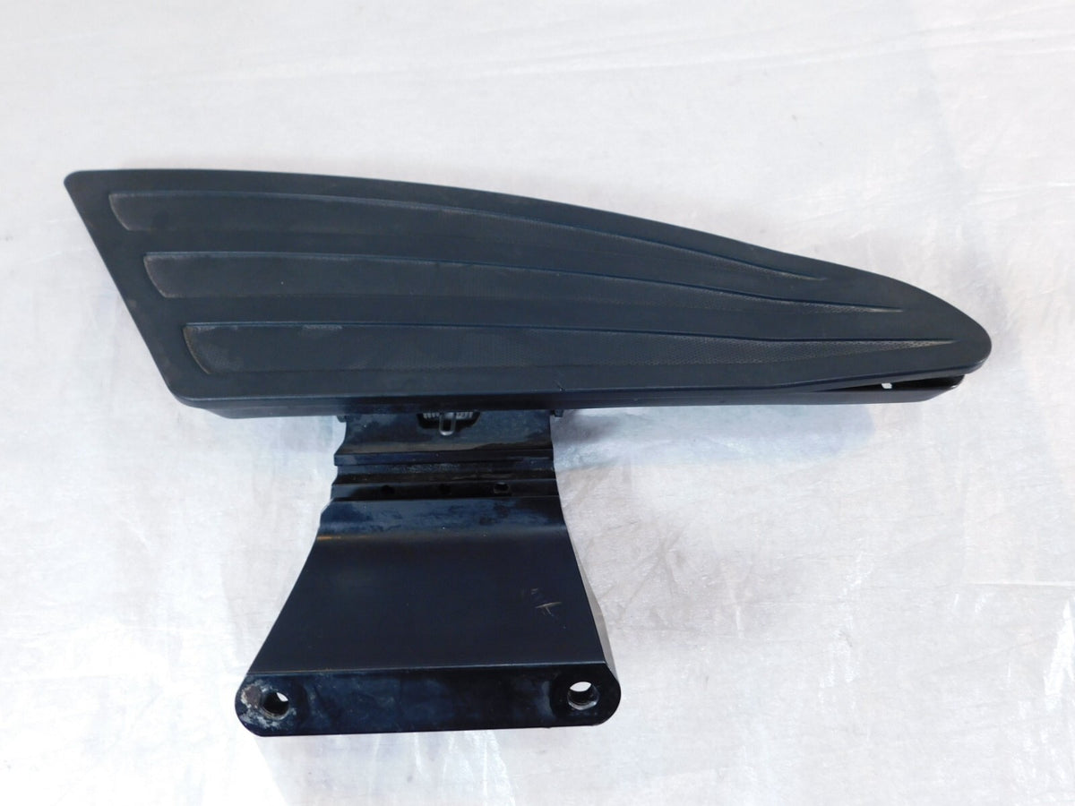 Victory Cross Roads Country & Vision Right Front Main Driver Floorboard Footrest